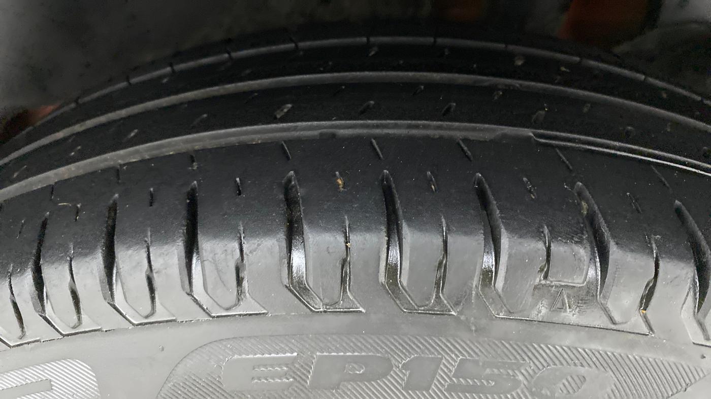 2017 Maruti Dzire VDI, Diesel, Manual, 48,207 km, Left Rear Tyre Tread