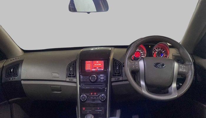 2015 Mahindra XUV500 W8 1.99, Diesel, Manual, 98,504 km, Dashboard