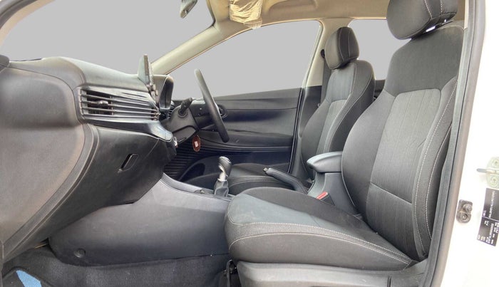 2020 Hyundai NEW I20 SPORTZ 1.5 MT, Diesel, Manual, 15,116 km, Right Side Front Door Cabin