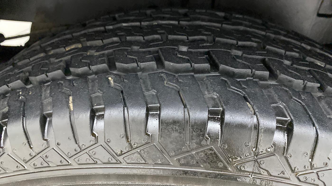 2021 Mahindra Thar LX PETROL HT 4WD AT, Petrol, Automatic, 10,507 km, Right Rear Tyre Tread