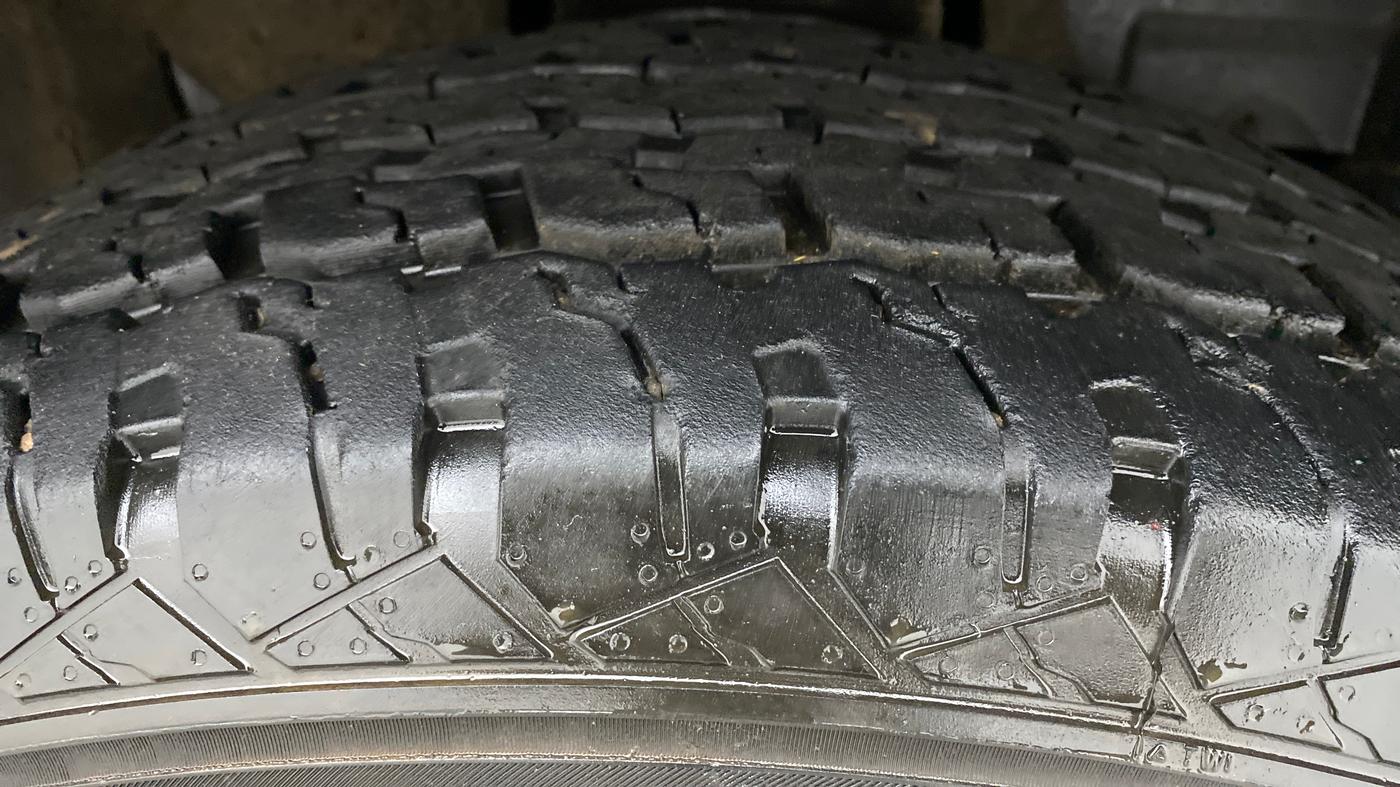 2021 Mahindra Thar LX PETROL HT 4WD AT, Petrol, Automatic, 10,507 km, Right Front Tyre Tread