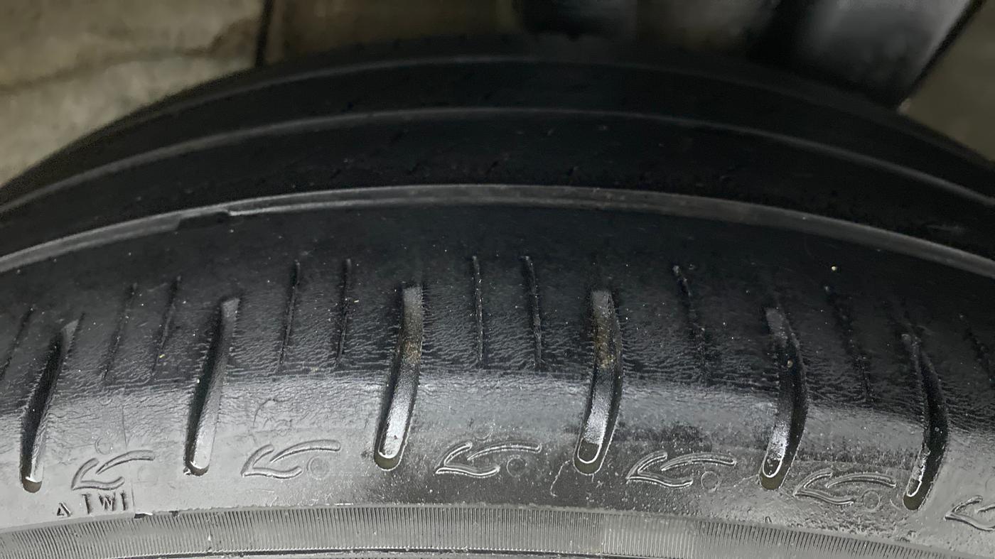 2020 Hyundai AURA S 1.2 AMT, Petrol, Automatic, 99,334 km, Left Rear Tyre Tread