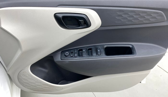 2020 Hyundai AURA S 1.2 AMT, Petrol, Automatic, 99,334 km, Driver Side Door Panels Control