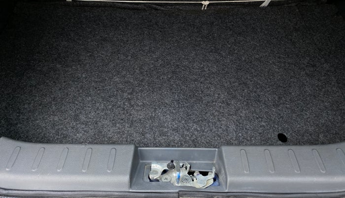 2018 Maruti Alto 800 VXI, Petrol, Manual, 34,022 km, Boot Inside