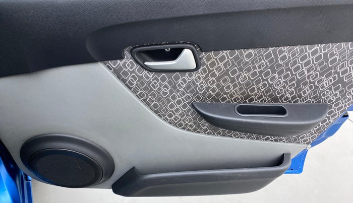 2018 Maruti Alto 800 VXI, Petrol, Manual, 34,022 km, Driver Side Door Panels Control