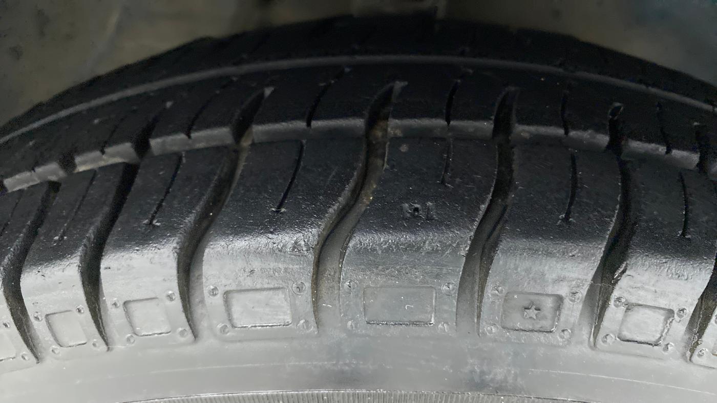 2018 Maruti Alto 800 VXI, Petrol, Manual, 34,022 km, Right Front Tyre Tread