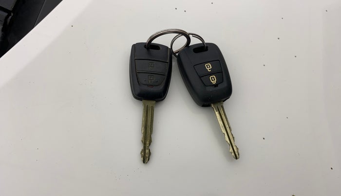 2014 Hyundai Grand i10 MAGNA 1.2 KAPPA VTVT, Petrol, Manual, 95,689 km, Key Close Up