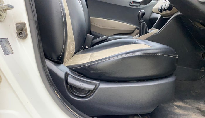 2014 Hyundai Grand i10 MAGNA 1.2 KAPPA VTVT, Petrol, Manual, 95,689 km, Driver Side Adjustment Panel