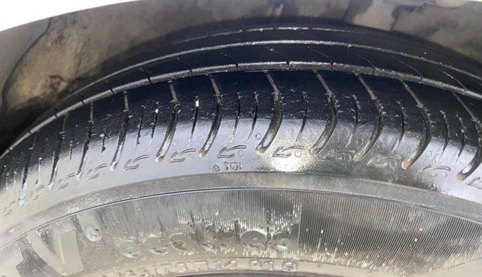 2014 Hyundai Grand i10 MAGNA 1.2 KAPPA VTVT, Petrol, Manual, 95,689 km, Right Front Tyre Tread