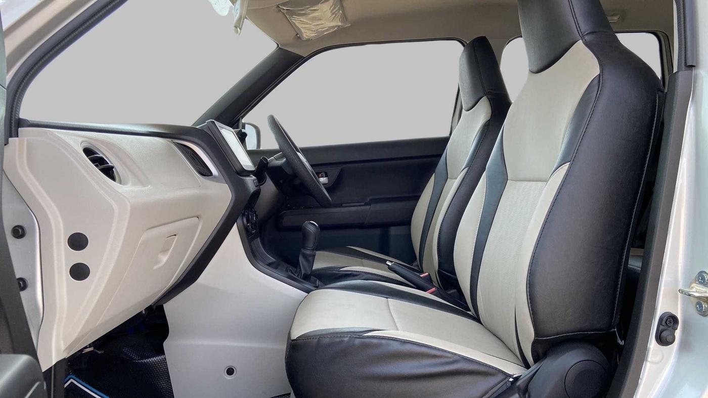 2022 Maruti New Wagon-R ZXI PLUS 1.2, Petrol, Manual, 2,333 km, Right Side Front Door Cabin