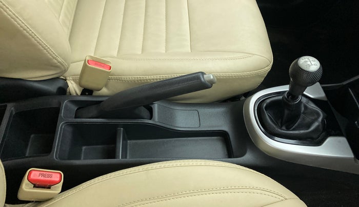 2016 Honda Jazz 1.2L I-VTEC SV, Petrol, Manual, 86,227 km, Gear Lever
