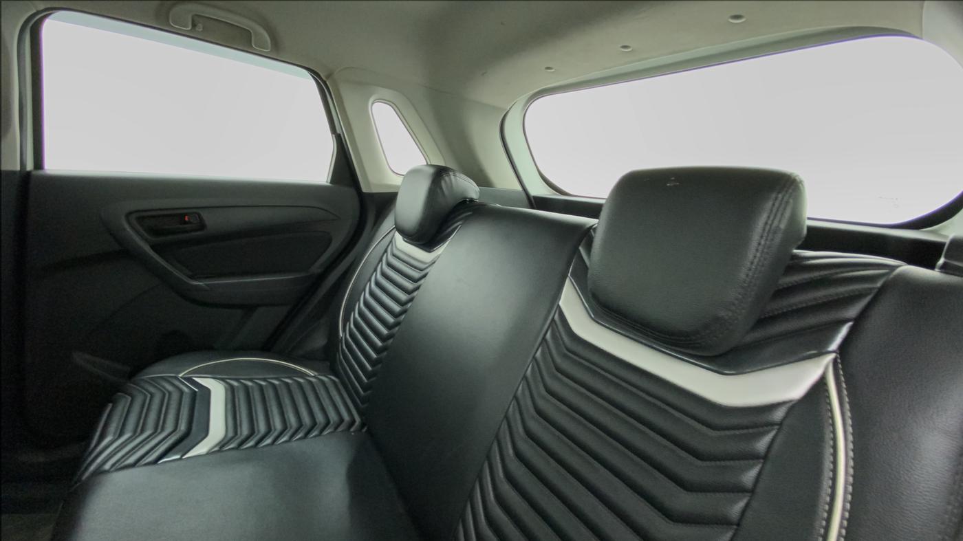 2018 Maruti Vitara Brezza VDI OPT, Diesel, Manual, 43,109 km, Right Side Rear Door Cabin