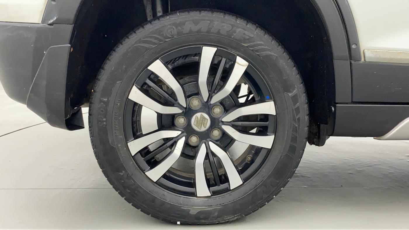 2018 Maruti Vitara Brezza VDI OPT, Diesel, Manual, 43,109 km, Right Rear Wheel