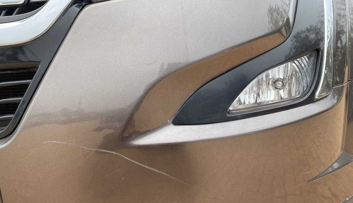 2019 Mahindra XUV500 W11, Diesel, Manual, 83,636 km, Front bumper - Minor scratches