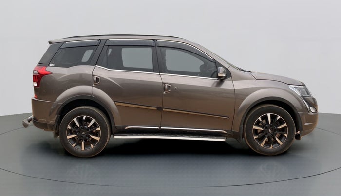 2019 Mahindra XUV500 W11, Diesel, Manual, 83,636 km, Right Side View