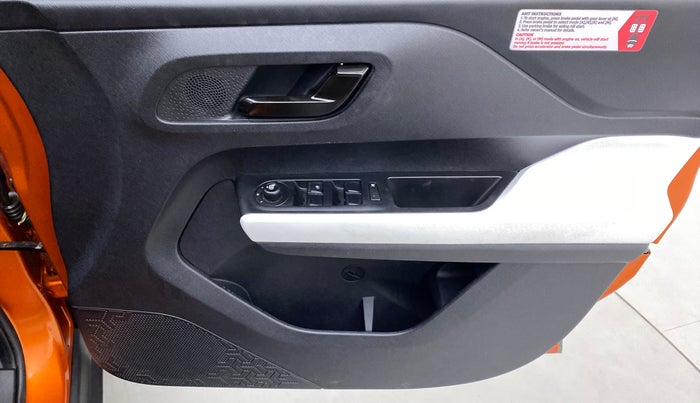 2022 Tata PUNCH ACCOMPLISHED AMT, Petrol, Automatic, 2,949 km, Driver Side Door Panels Control