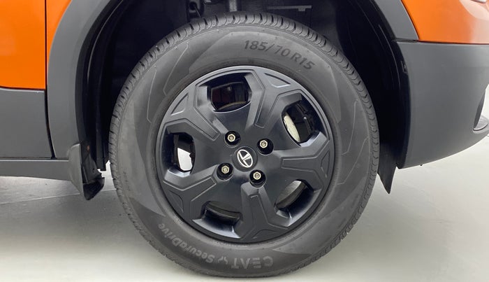 2022 Tata PUNCH ACCOMPLISHED AMT, Petrol, Automatic, 2,949 km, Right Front Wheel