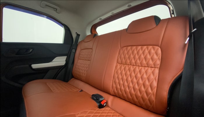 2022 Tata PUNCH ACCOMPLISHED AMT, Petrol, Automatic, 2,949 km, Right Side Rear Door Cabin