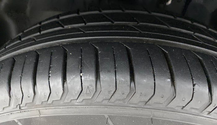 2022 Tata PUNCH ACCOMPLISHED AMT, Petrol, Automatic, 2,949 km, Left Front Tyre Tread