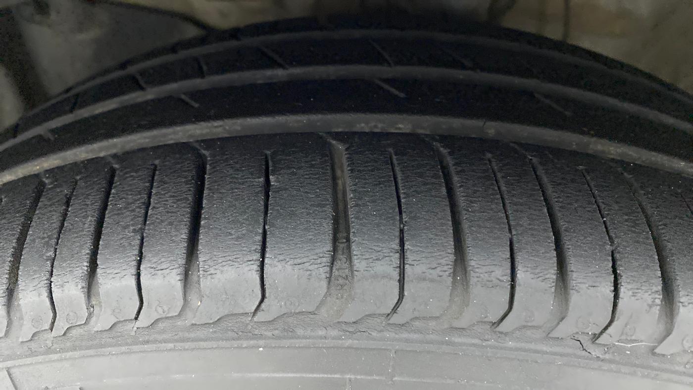 2017 Honda Jazz 1.2L I-VTEC SV, Petrol, Manual, 62,848 km, Left Front Tyre Tread