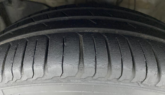 2017 Honda Jazz 1.2L I-VTEC SV, Petrol, Manual, 62,848 km, Left Front Tyre Tread