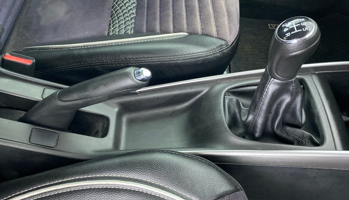 2020 Maruti Baleno ALPHA PETROL 1.2, Petrol, Manual, 10,393 km, Gear Lever