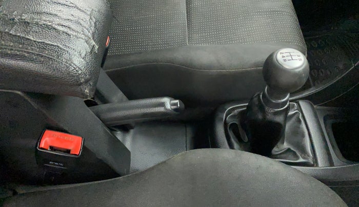 2016 Maruti Swift LXI (O), Petrol, Manual, 49,414 km, Gear Lever