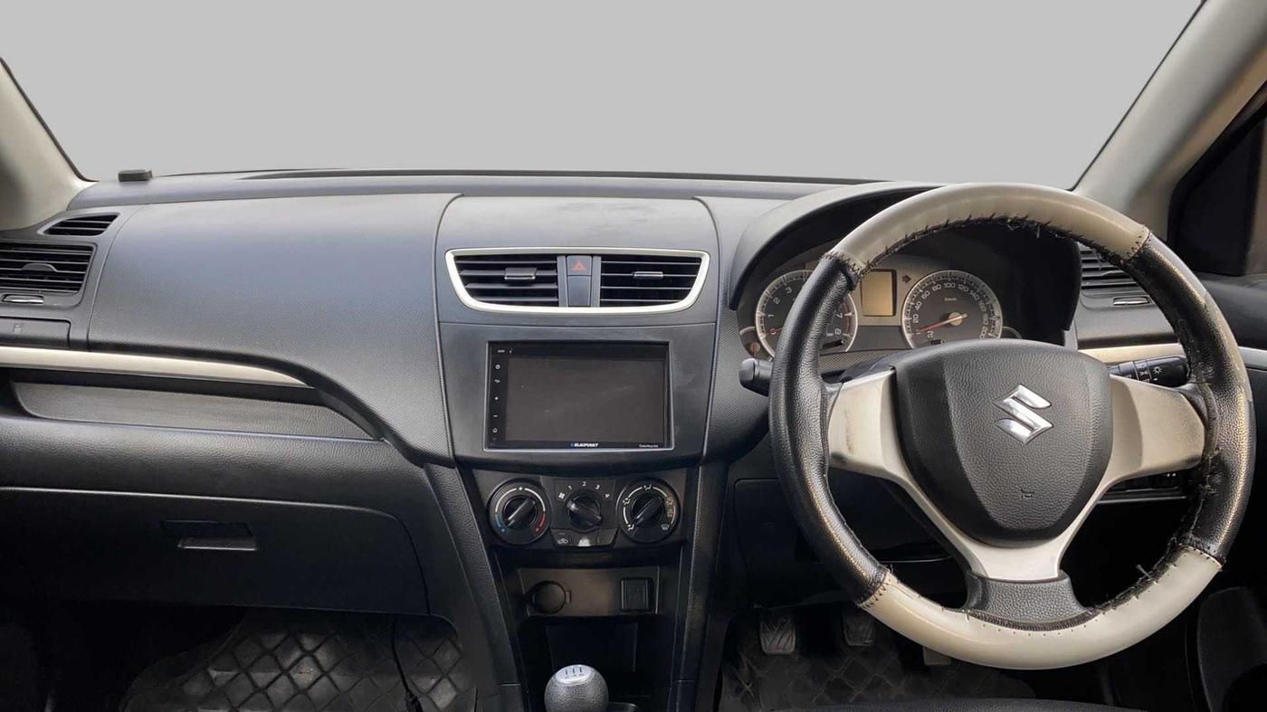 2015 Maruti Swift VXI, Petrol, Manual, 84,906 km, Dashboard