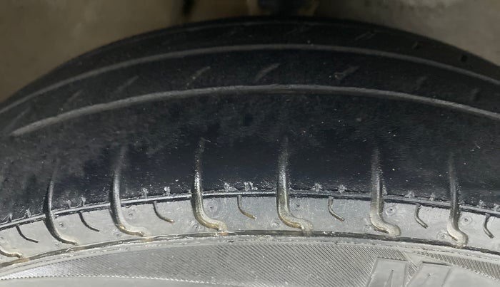 2018 Maruti Alto 800 LXI, Petrol, Manual, 36,536 km, Right Front Tyre Tread