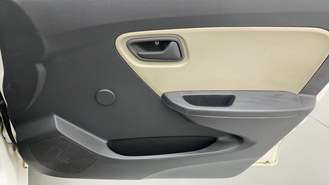 2019 Maruti Alto K10 LXI CNG (AIRBAG), CNG, Manual, 56,896 km, Driver Side Door Panels Control