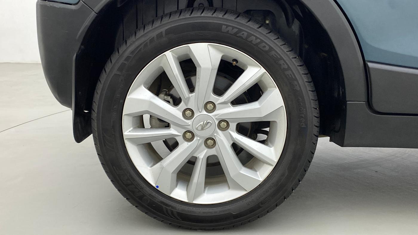 2021 Mahindra XUV300 W8 1.2 PETROL, Petrol, Manual, 13,089 km, Right Rear Wheel