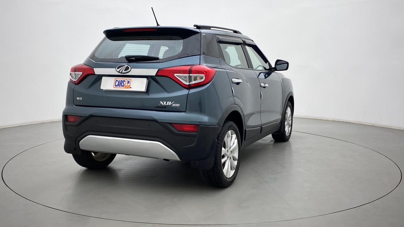 2021 Mahindra XUV300 W8 1.2 PETROL, Petrol, Manual, 13,089 km, Right Back Diagonal