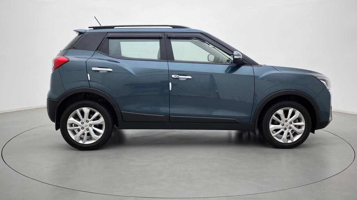 2021 Mahindra XUV300 W8 1.2 PETROL, Petrol, Manual, 13,089 km, Right Side View