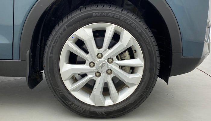 2021 Mahindra XUV300 W8 1.2 PETROL, Petrol, Manual, 13,089 km, Right Front Wheel