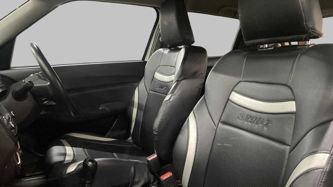 2018 Maruti Swift VXI, Petrol, Manual, 57,086 km, Right Side Front Door Cabin