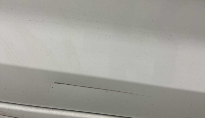 2021 Hyundai GRAND I10 NIOS MAGNA 1.2 KAPPA VTVT CNG, CNG, Manual, 50,380 km, Front passenger door - Minor scratches