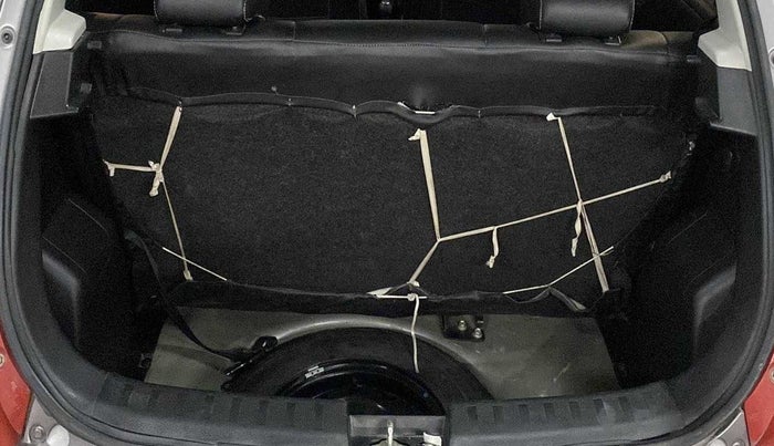 2013 Maruti Swift VXI, Petrol, Manual, 72,437 km, Dicky (Boot door) - Parcel tray missing