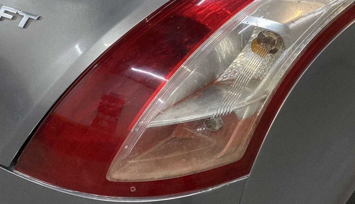 2013 Maruti Swift VXI, Petrol, Manual, 72,437 km, Right tail light - Minor damage