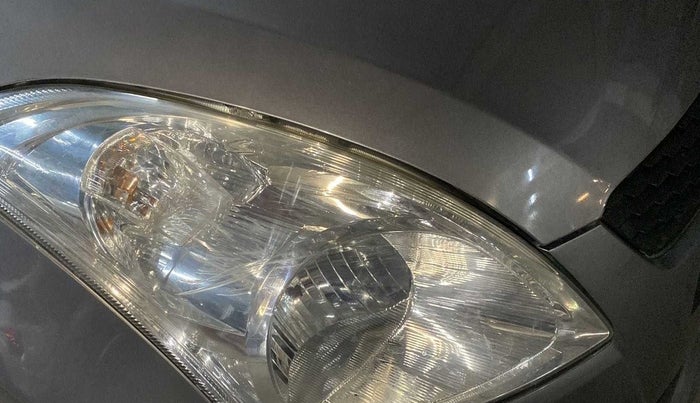2013 Maruti Swift VXI, Petrol, Manual, 72,437 km, Right headlight - Minor scratches
