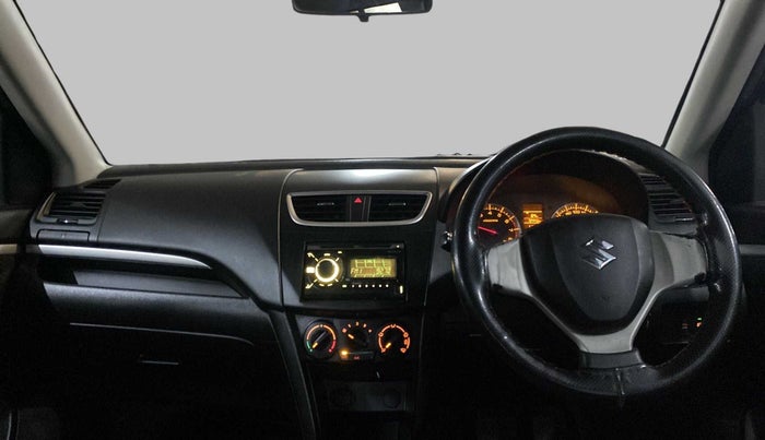 2013 Maruti Swift VXI, Petrol, Manual, 72,437 km, Dashboard
