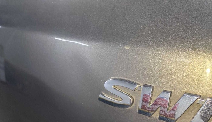 2013 Maruti Swift VXI, Petrol, Manual, 72,437 km, Dicky (Boot door) - Slightly dented