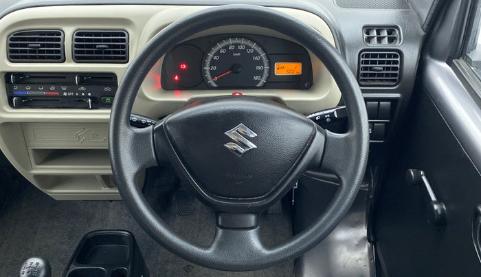 2022 Maruti Eeco 5 STR AC (O), Petrol, Manual, 5,000 km, Steering Wheel Close Up