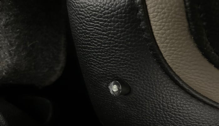 2020 Maruti Alto VXI, Petrol, Manual, 28,867 km, Second-row right seat - Seat adjuster lever broken but working