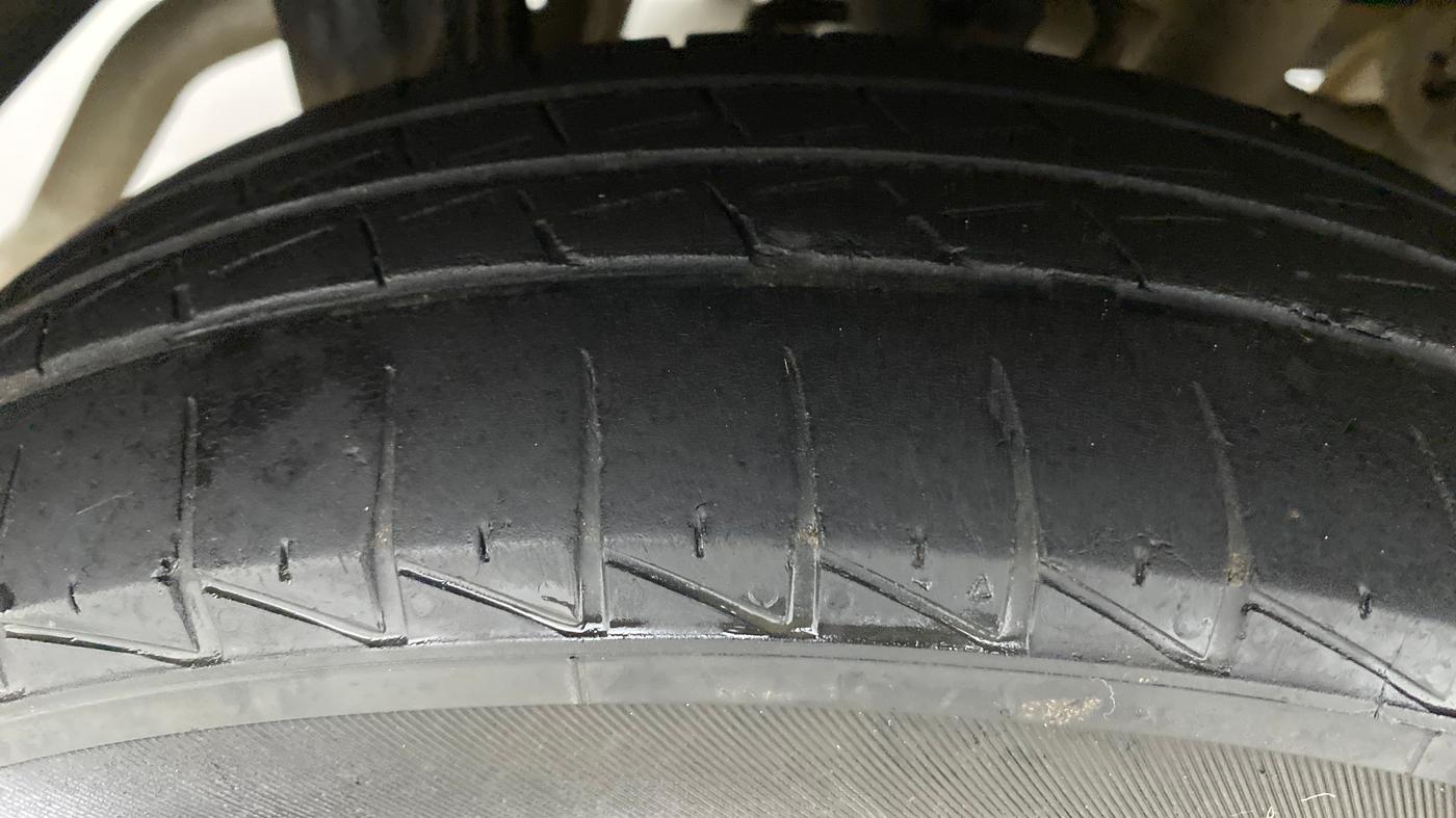 2020 Maruti Alto VXI, Petrol, Manual, 28,867 km, Right Rear Tyre Tread