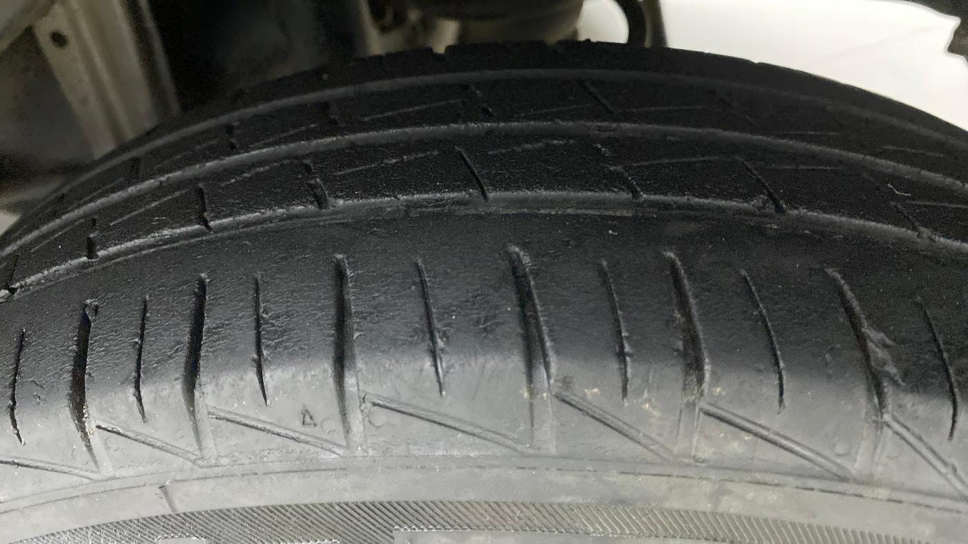 2020 Maruti Alto VXI, Petrol, Manual, 28,867 km, Left Rear Tyre Tread