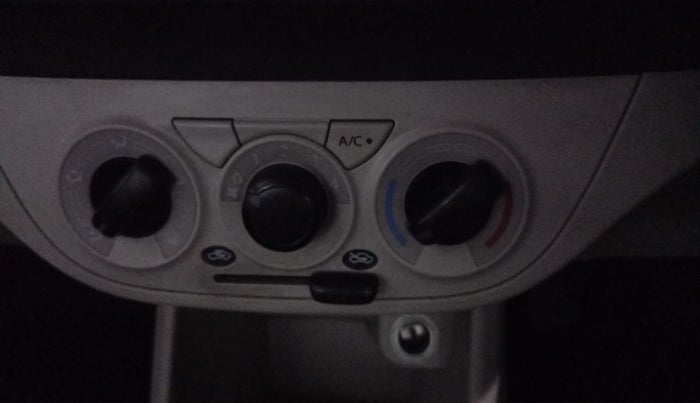 2021 Maruti Alto LXI CNG, CNG, Manual, 32,177 km, AC Unit - Directional switch has minor damage
