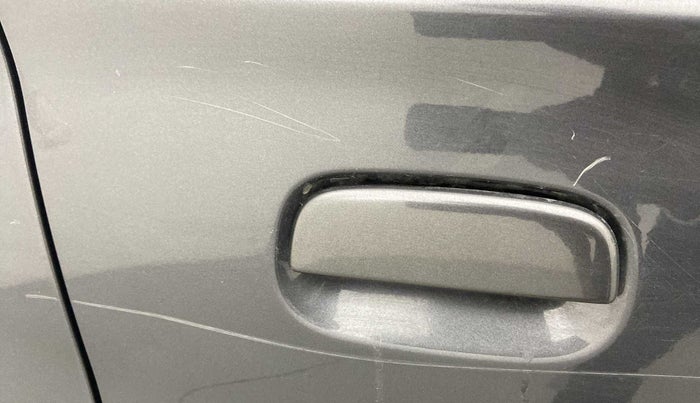 2021 Maruti Alto LXI CNG, CNG, Manual, 32,177 km, Right rear door - Minor scratches