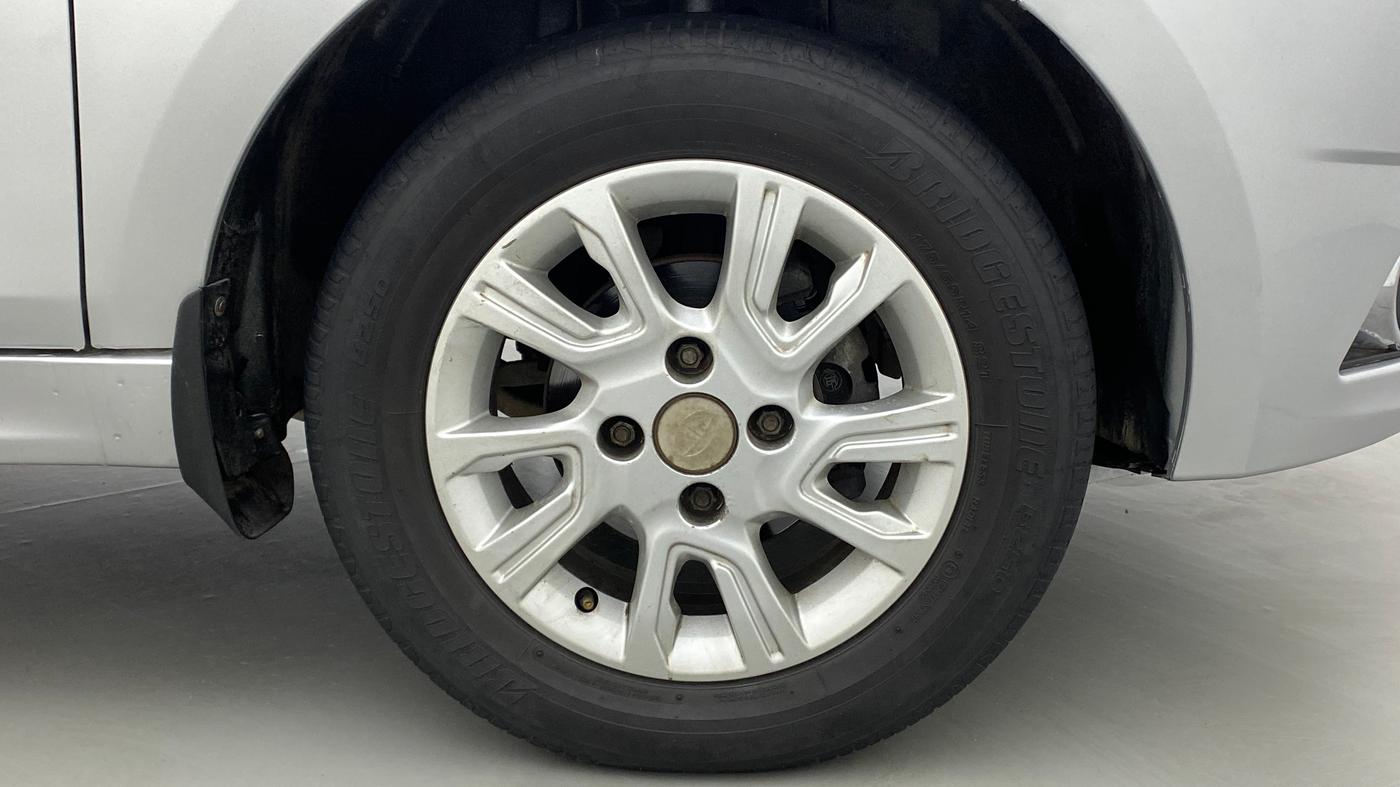 2017 Tata Tiago XZA PETROL, Petrol, Automatic, 30,340 km, Right Front Wheel