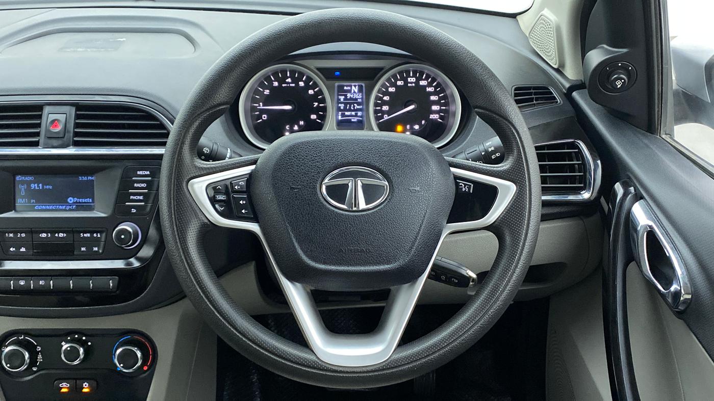 2017 Tata Tiago XZA PETROL, Petrol, Automatic, 30,340 km, Steering Wheel Close Up