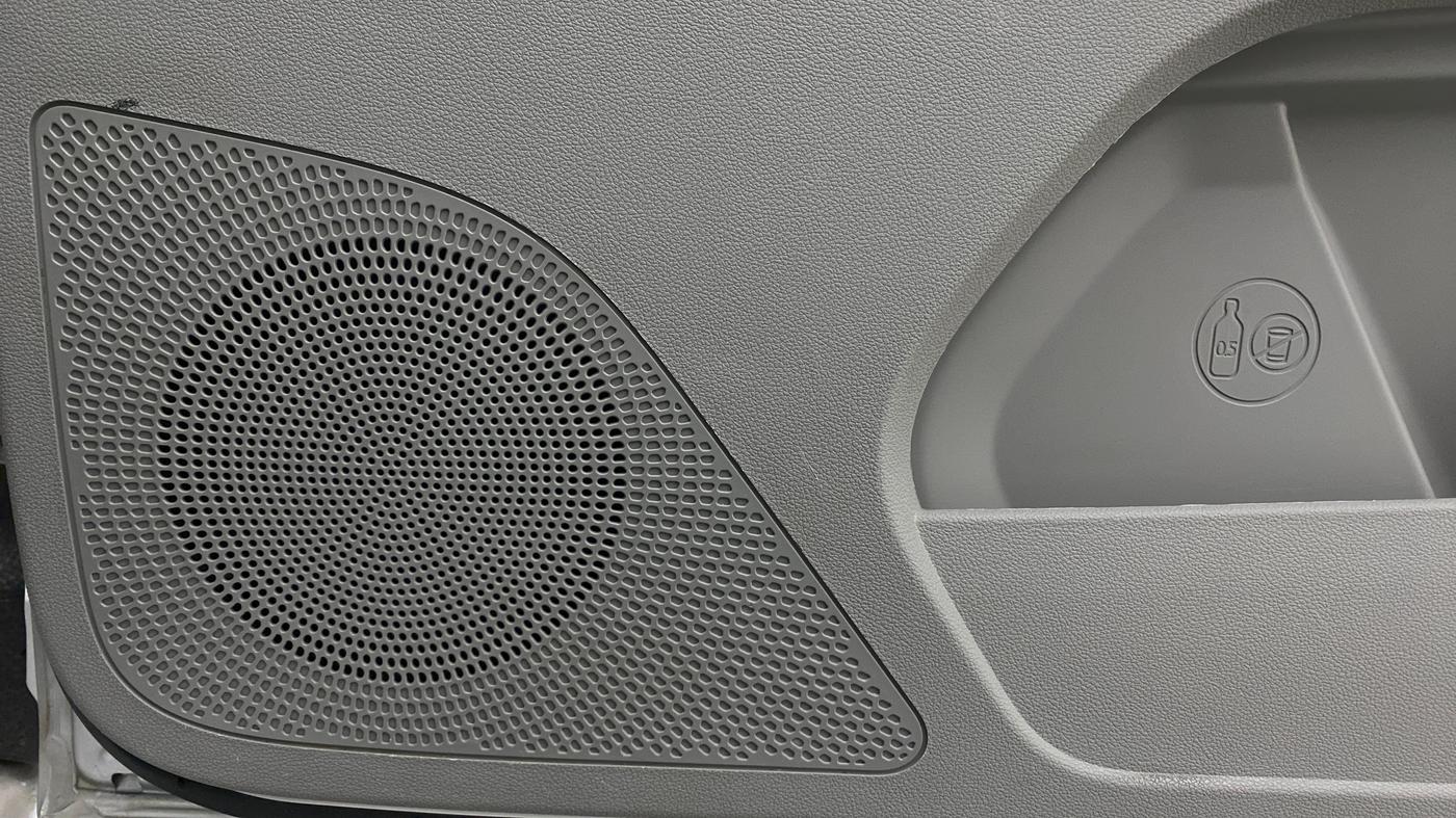 2017 Tata Tiago XZA PETROL, Petrol, Automatic, 30,340 km, Speaker